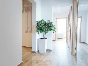 Pronájem bytu 3+kk, Praha - Kobylisy, Paláskova, 59 m2