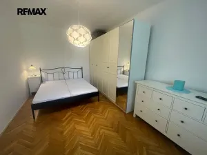 Pronájem bytu 2+kk, Praha - Žižkov, U kněžské louky, 50 m2