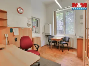 Pronájem obchodního prostoru, Český Těšín, náměstí ČSA, 110 m2