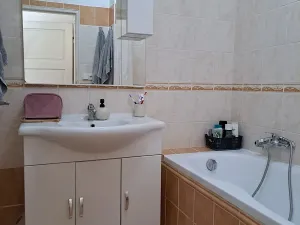 Pronájem bytu 2+kk, Hradec Králové, Škroupova, 52 m2