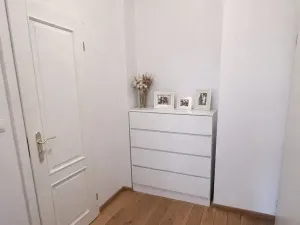 Pronájem bytu 2+kk, Praha - Bubeneč, Korunovační, 36 m2