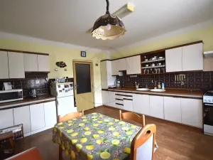Prodej rodinného domu, Lipová-lázně, 210 m2