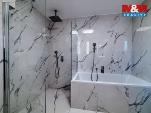 Pronájem bytu 4+1, Cheb, Májová, 121 m2