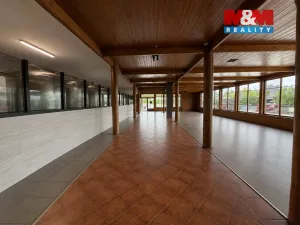 Prodej obchodního prostoru, Olomouc - Nemilany, 600 m2