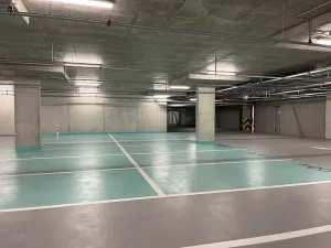Pronájem garážového stání, Brno, Fuchsova, 14 m2