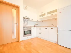 Pronájem bytu 2+kk, Praha - Kyje, Břeclavská, 50 m2