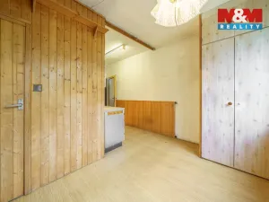 Prodej bytu 3+1, Karlovy Vary - Stará Role, Fibichova, 66 m2