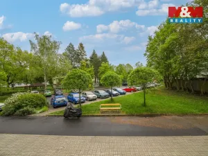 Prodej bytu 3+1, Karlovy Vary - Stará Role, Fibichova, 66 m2