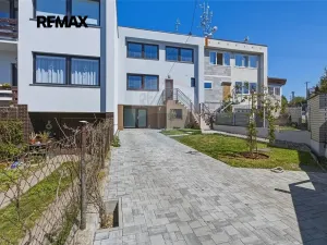 Prodej vícegeneračního domu, Vrané nad Vltavou, Ve Strouze, 182 m2