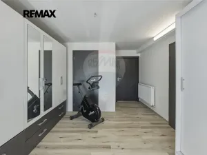 Prodej vícegeneračního domu, Vrané nad Vltavou, Ve Strouze, 182 m2