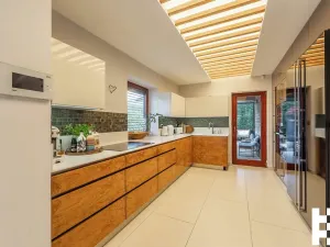Prodej rodinného domu, Zeleneč, 227 m2