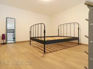 Pronájem bytu 2+kk, Praha - Libeň, U libeňského pivovaru, 57 m2