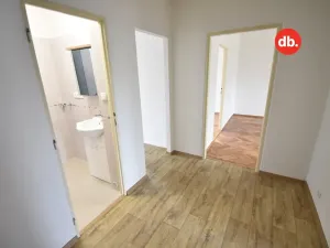 Prodej bytu 3+1, Karlovy Vary, Sokolovská, 71 m2