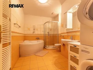 Prodej bytu 3+kk, Praha - Nové Město, Masarykovo nábřeží, 92 m2