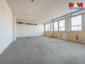 Prodej výrobních prostor, Kladno, Buštěhradská, 2602 m2