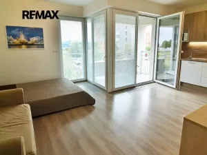 Pronájem bytu 1+kk, Praha - Zličín, Sazovická, 35 m2