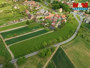Prodej pozemku pro bydlení, Břežany, 8048 m2