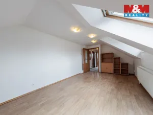 Prodej bytu 1+1, Karlovy Vary, K. Čapka, 36 m2