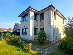 Prodej vily, Svárov, 326 m2