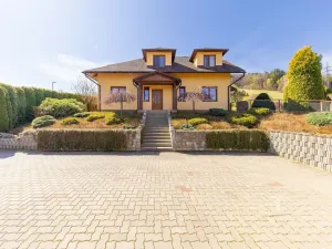 Prodej rodinného domu, Lipová-lázně, 232 m2