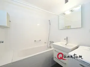 Pronájem bytu 2+1, Praha - Prosek, Jablonecká, 55 m2