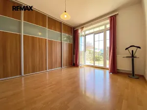 Pronájem bytu 3+kk, Vestec, Ve Stromkách, 110 m2