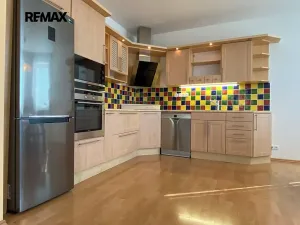 Pronájem bytu 3+kk, Vestec, Ve Stromkách, 110 m2