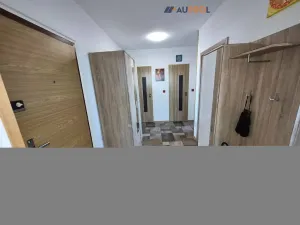 Prodej bytu 3+1, Praha - Horní Měcholupy, Milánská, 89 m2