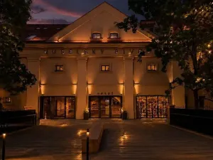 Pronájem bytu 2+kk, Praha - Nusle, Bělehradská, 107 m2