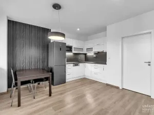 Pronájem bytu 2+kk, Hradec Králové, Ve Stromovce, 66 m2
