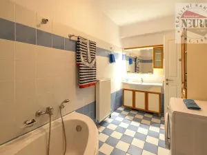 Prodej ubytování, Volos, Řecko, 477 m2