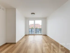 Pronájem bytu 2+kk, Praha - Modřany, Kolmanova, 51 m2