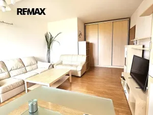 Pronájem bytu 2+kk, Praha - Řepy, Karlovarská, 59 m2