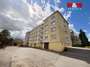 Prodej bytu 3+1, Pelhřimov, Husova, 62 m2