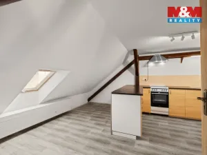 Pronájem bytu 2+1, Velvary, Chržínská, 78 m2