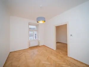 Pronájem bytu 2+kk, Praha - Nové Město, Lípová, 44 m2