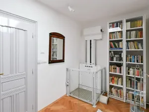 Prodej atypického bytu, Praha - Josefov, Valentinská, 108 m2