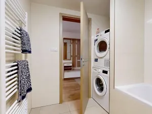 Pronájem bytu 2+kk, Praha - Smíchov, Nádražní, 52 m2