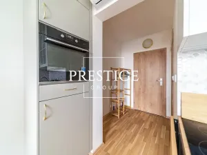 Pronájem bytu 1+kk, Praha - Smíchov, Radlická, 18 m2