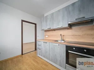 Pronájem bytu 3+1, Hořice, Riegrova, 62 m2