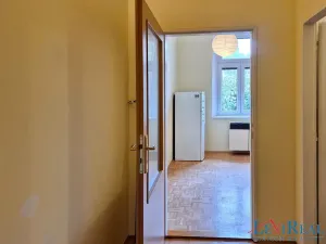 Pronájem bytu 1+1, Praha - Podolí, Podolská, 36 m2