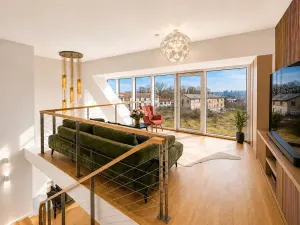 Pronájem apartmánu, Praha - Smíchov, Kobrova, 172 m2