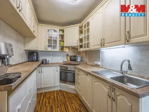 Prodej bytu 3+1, Praha - Řepy, Makovského, 66 m2