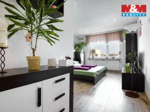 Prodej bytu 2+1, Chomutov, Holešická, 62 m2