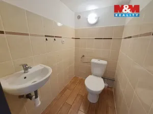 Prodej obchodního prostoru, Karlovy Vary - Rybáře, Sokolovská, 120 m2