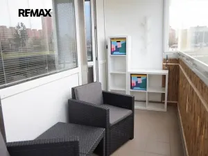 Pronájem bytu 1+kk, Praha - Kamýk, Otradovická, 37 m2