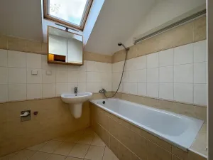 Pronájem bytu 2+kk, Praha - Letňany, Stará náves, 52 m2