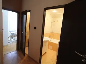 Prodej bytu 2+1, Karlovy Vary, I. P. Pavlova, 54 m2