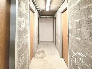 Pronájem garážového stání, Praha - Michle, V dolině, 19 m2