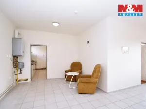 Prodej komerční nemovitosti, Libiš, 300 m2